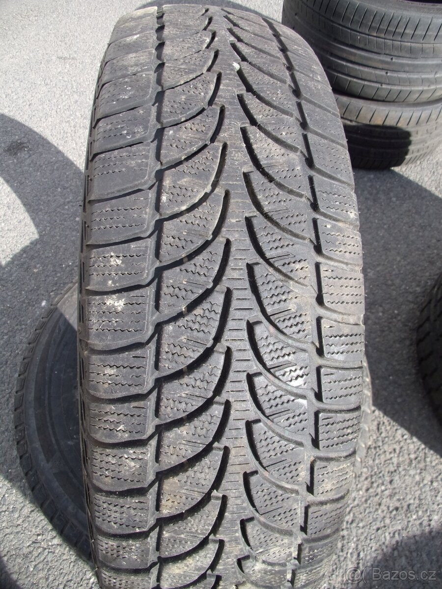 2x zimní pneu 205/80/16 104T BRIDGESTONE Blizzak LM-80 Evo