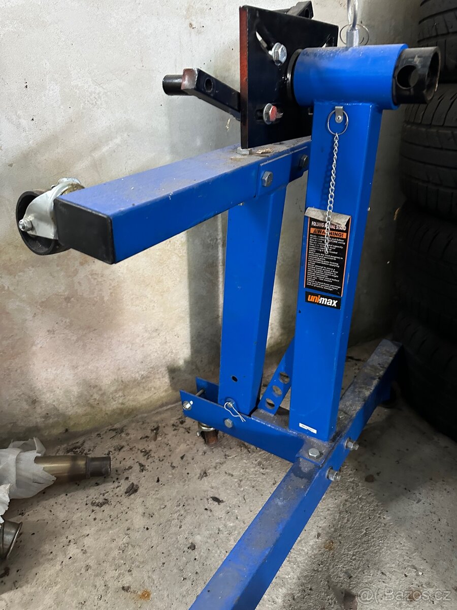 Prodám stojan na motor unimax