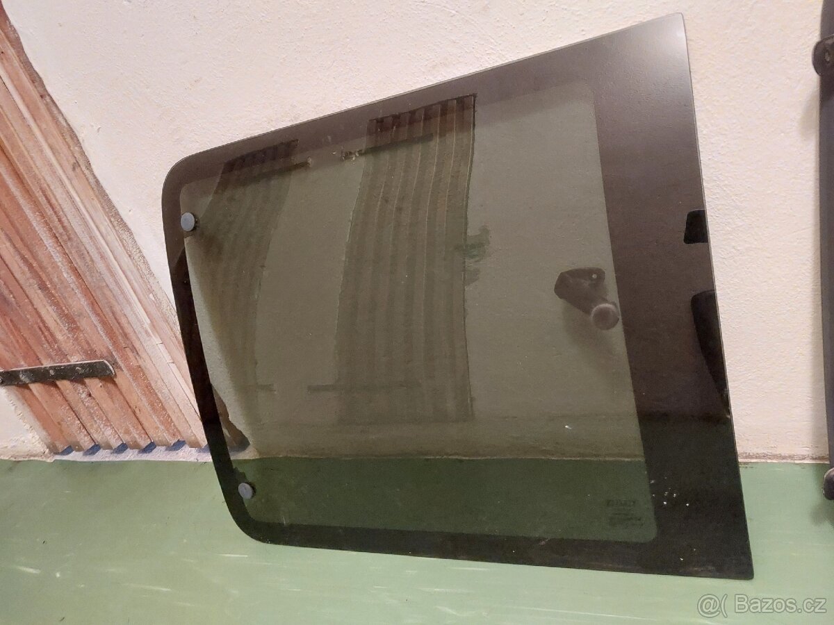 Fiat Dobló / Doblo, Boční okno levé vyklápěcí, kufr.