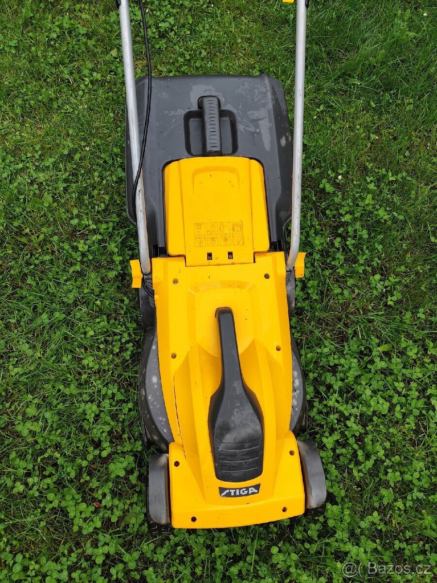 Elektrická sekačka Stiga se sběrným košem (průměr 38 cm)