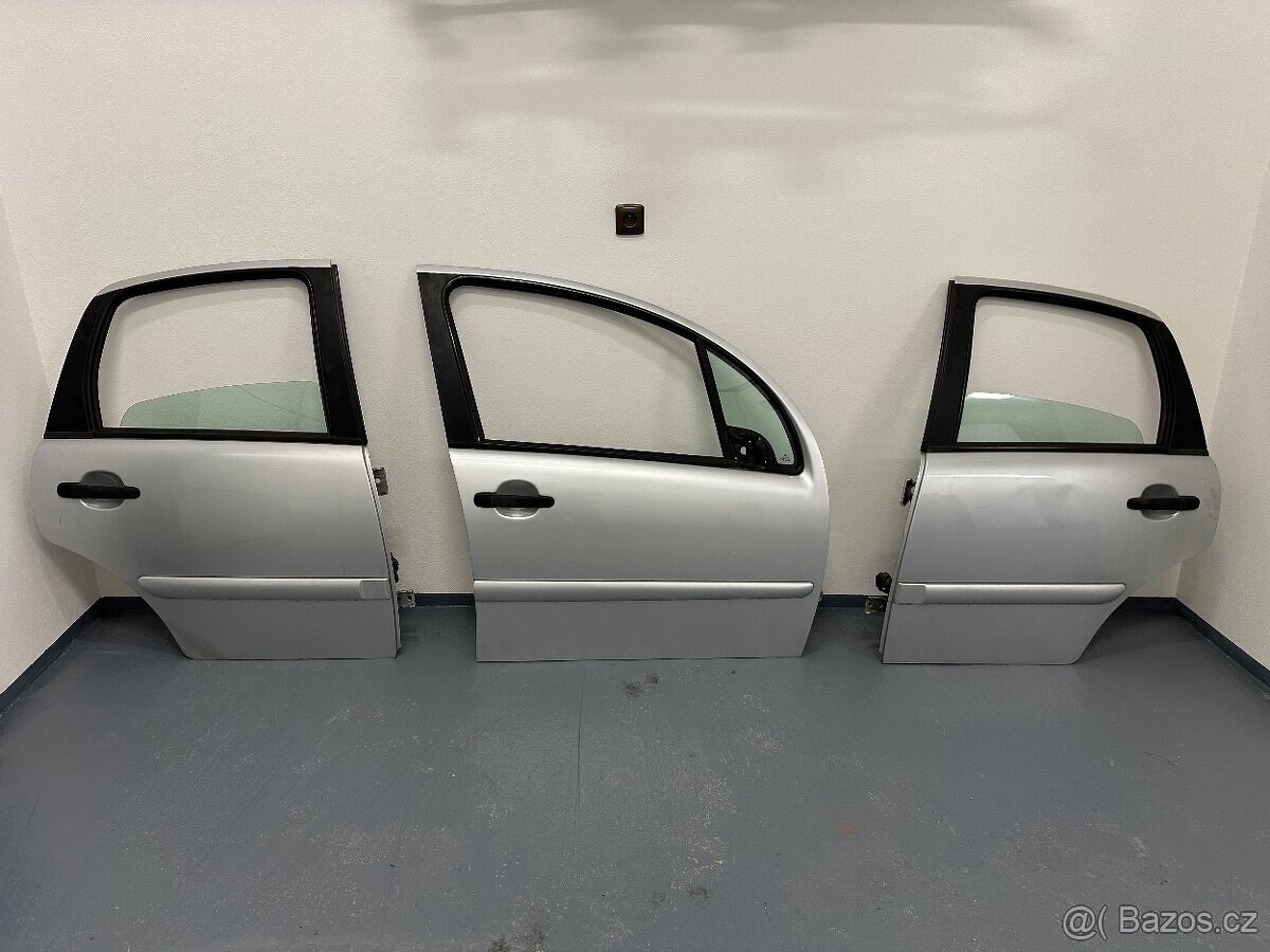 Citroen C3 boční dveře stříbrná metalíza