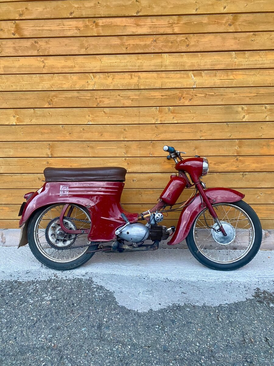 Jawa 555 pařez