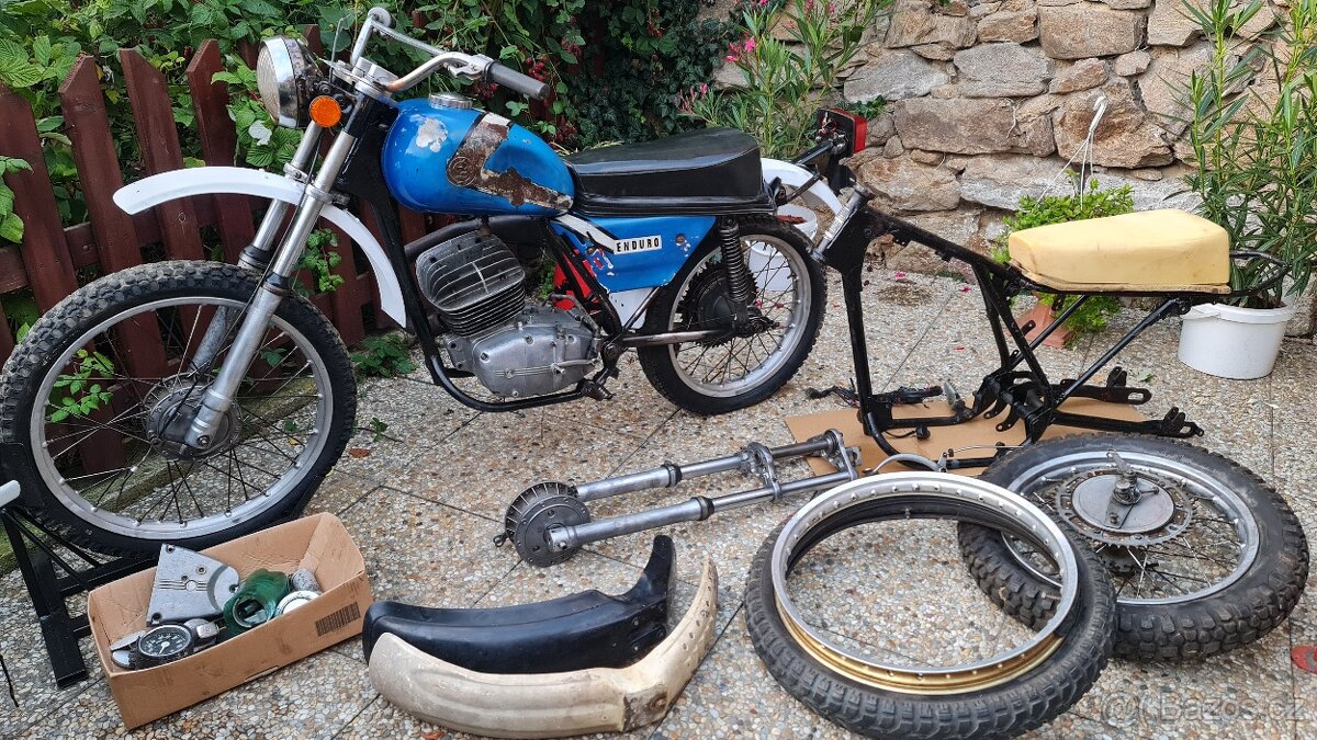 CZ ENDURO 175/992, 250/988