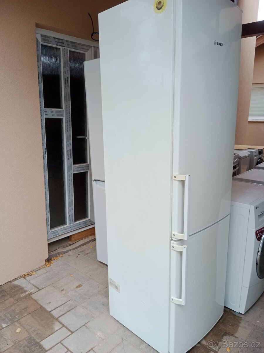 Lednice s mrazakem Bosch A+++