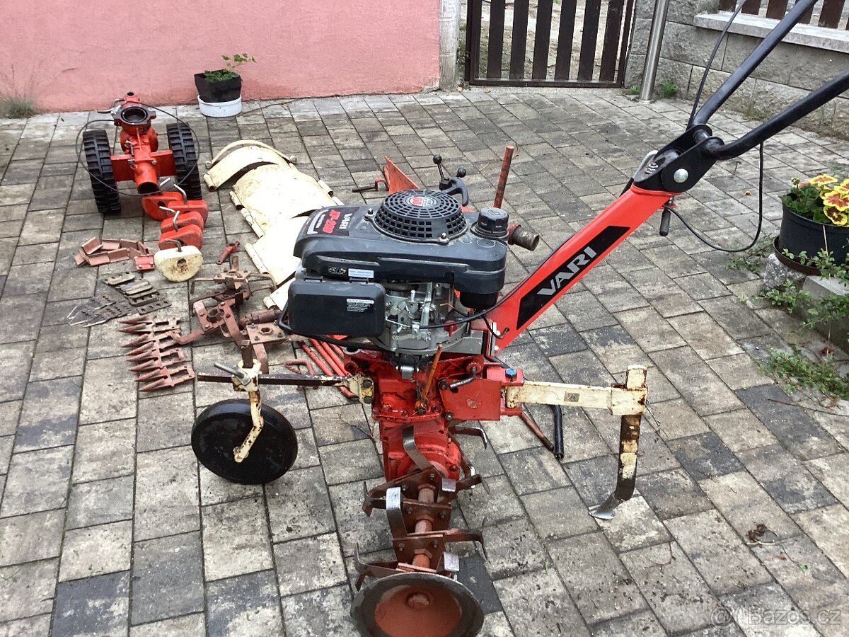 Prodám Vari s motorem Vari XP 200 i po částech