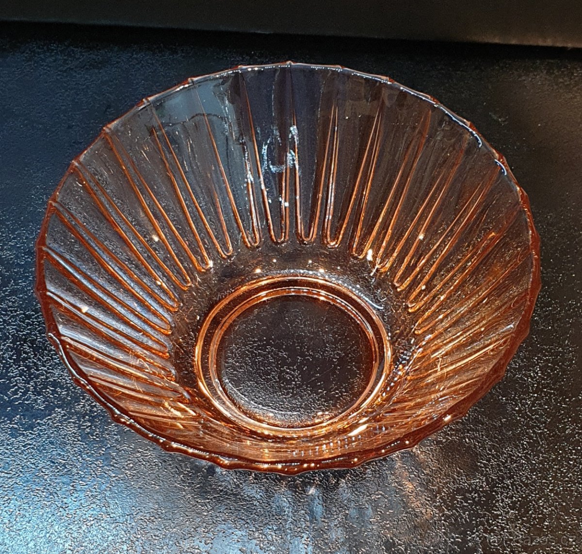 Mísa z oranžového skla