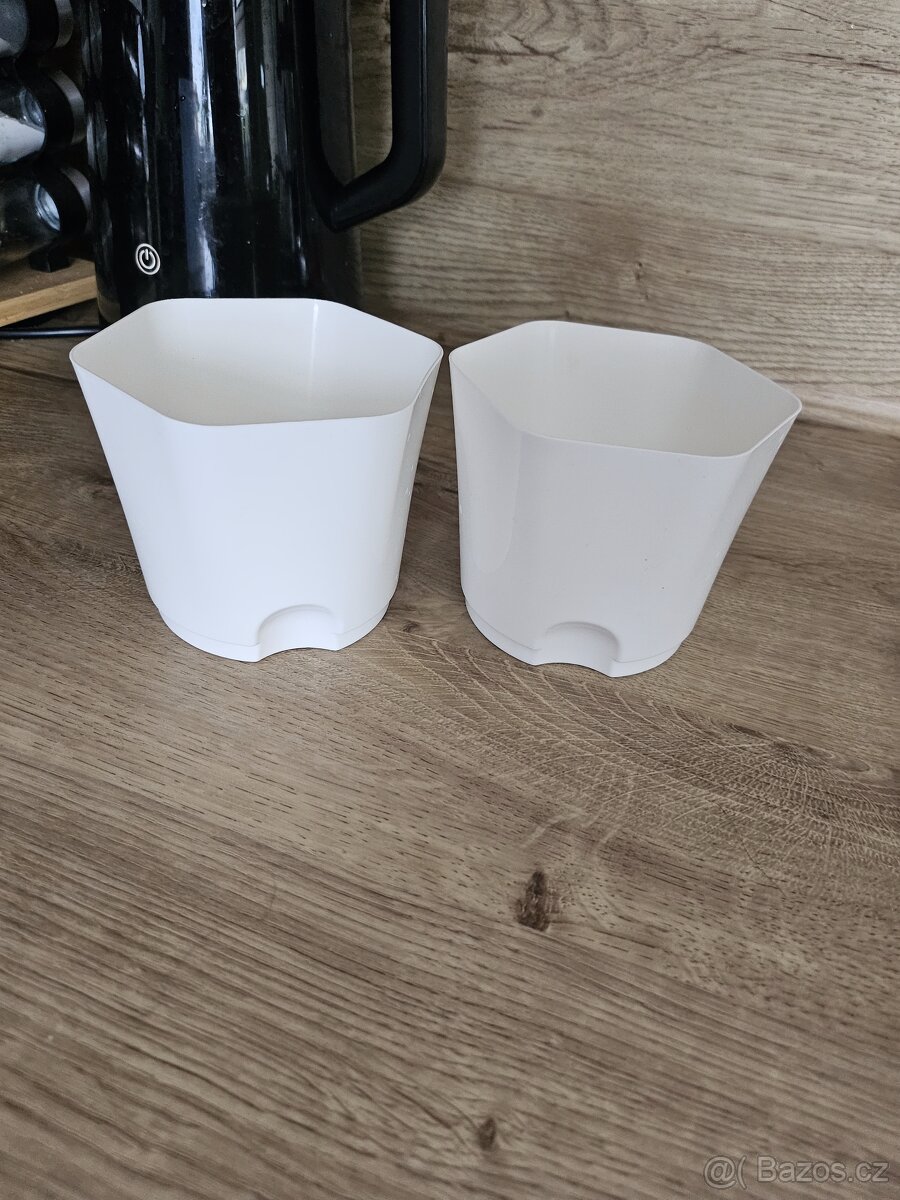 Samozavlažovací květináč 2ks