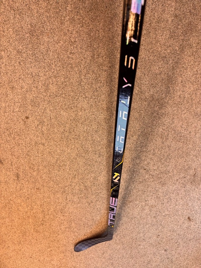 HOKEJKA TRUE CATALYST 9X3 SR