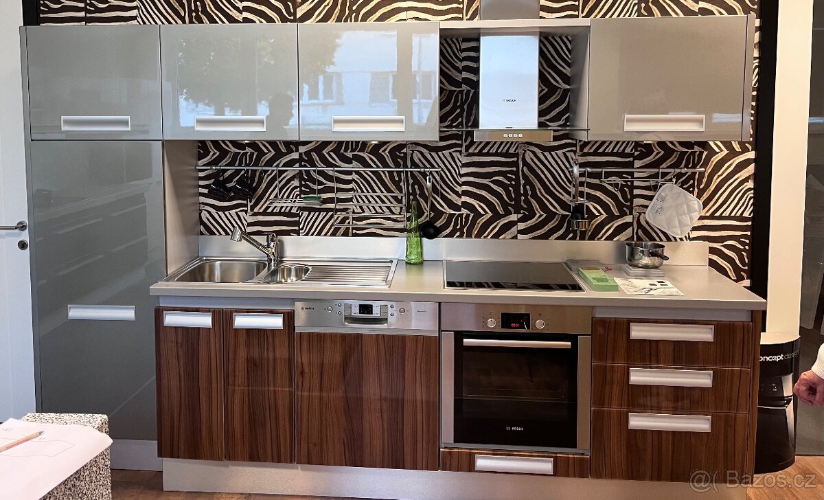 Kuchyňská linka NOVÁ