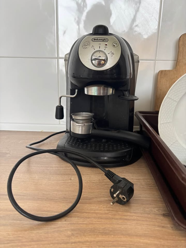 Kávovar DeLonghi PMR-2005