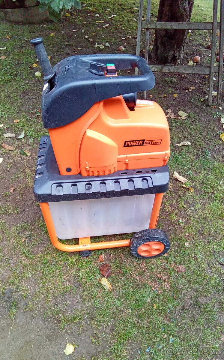 DRTIČ VĚTVÍ POWERCUT 2800