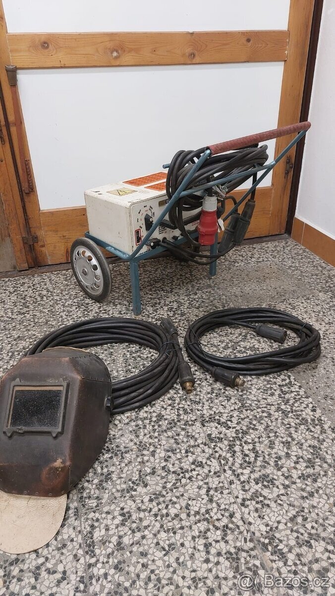 Svářečka / svářecí transformátor