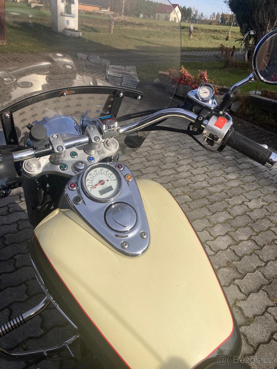 Honda 750 C2 VT