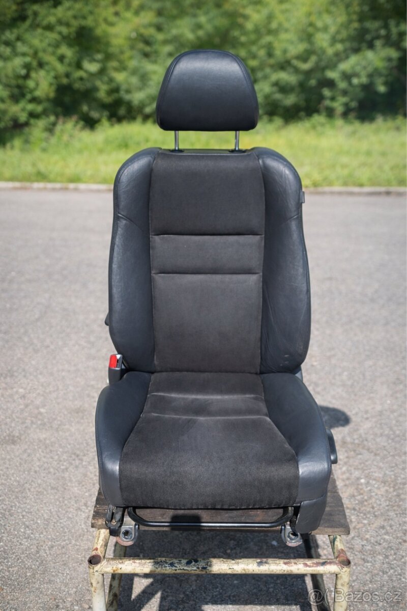 Sedačka honda accord