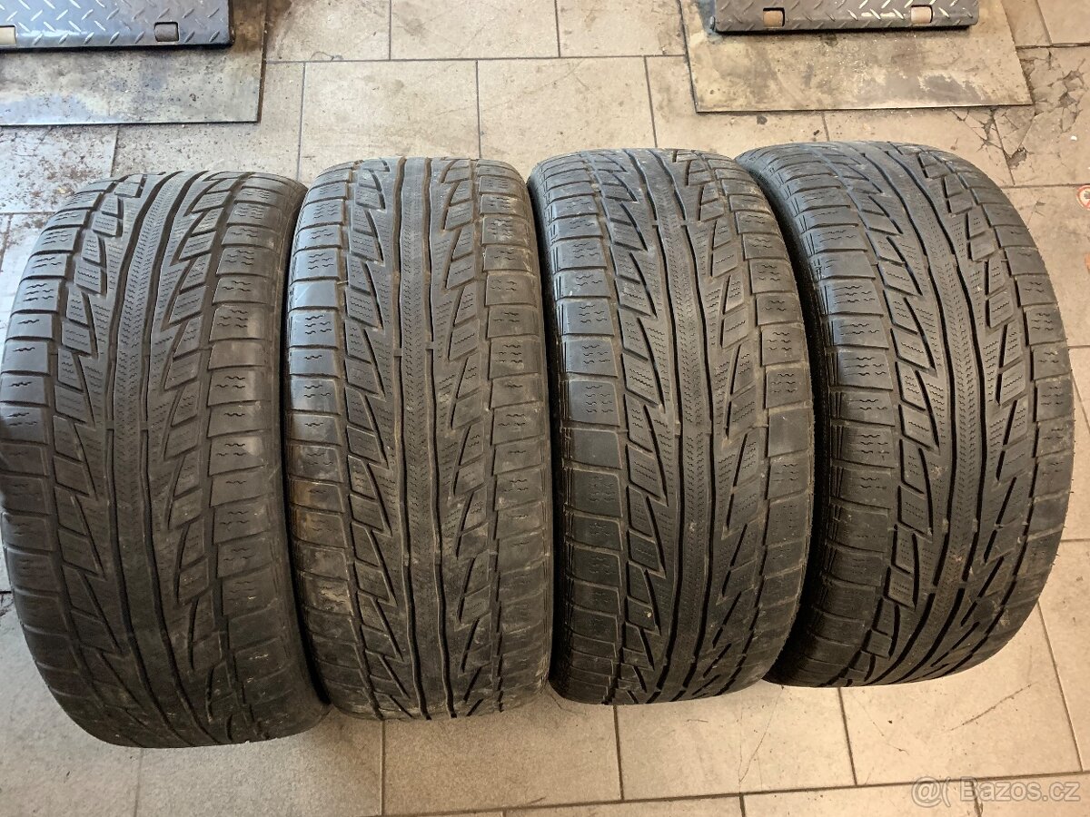 215/45 R16 zimní NANKANG