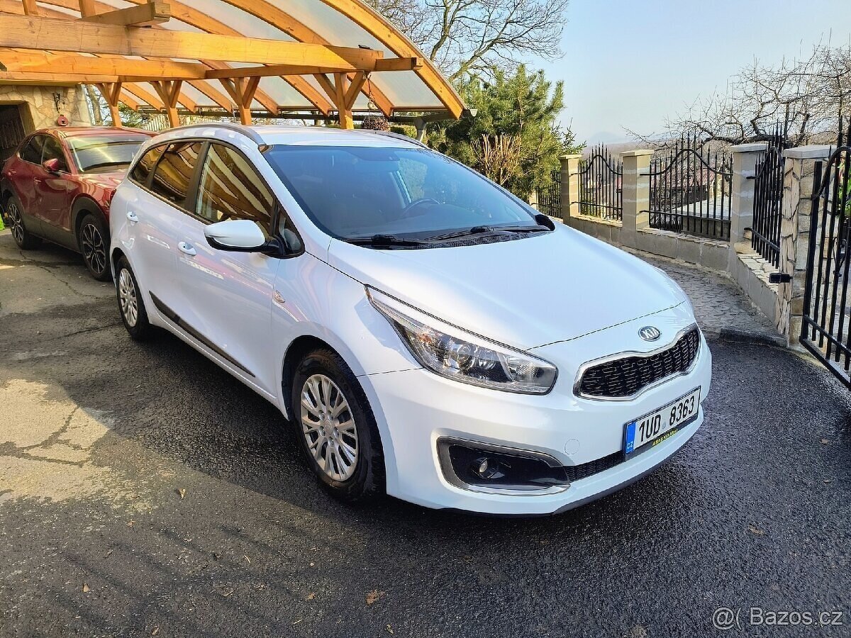 Kia Ceed SW 1,4 74kW 2016 - Navigace, park.kamera