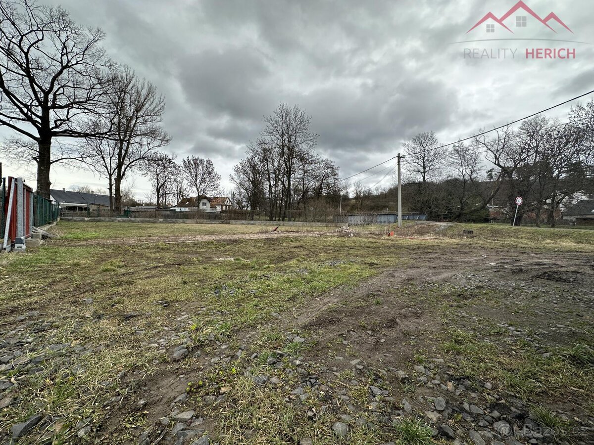 Exkluzivní prodej stavebního pozemku (629 m2) Střezov
