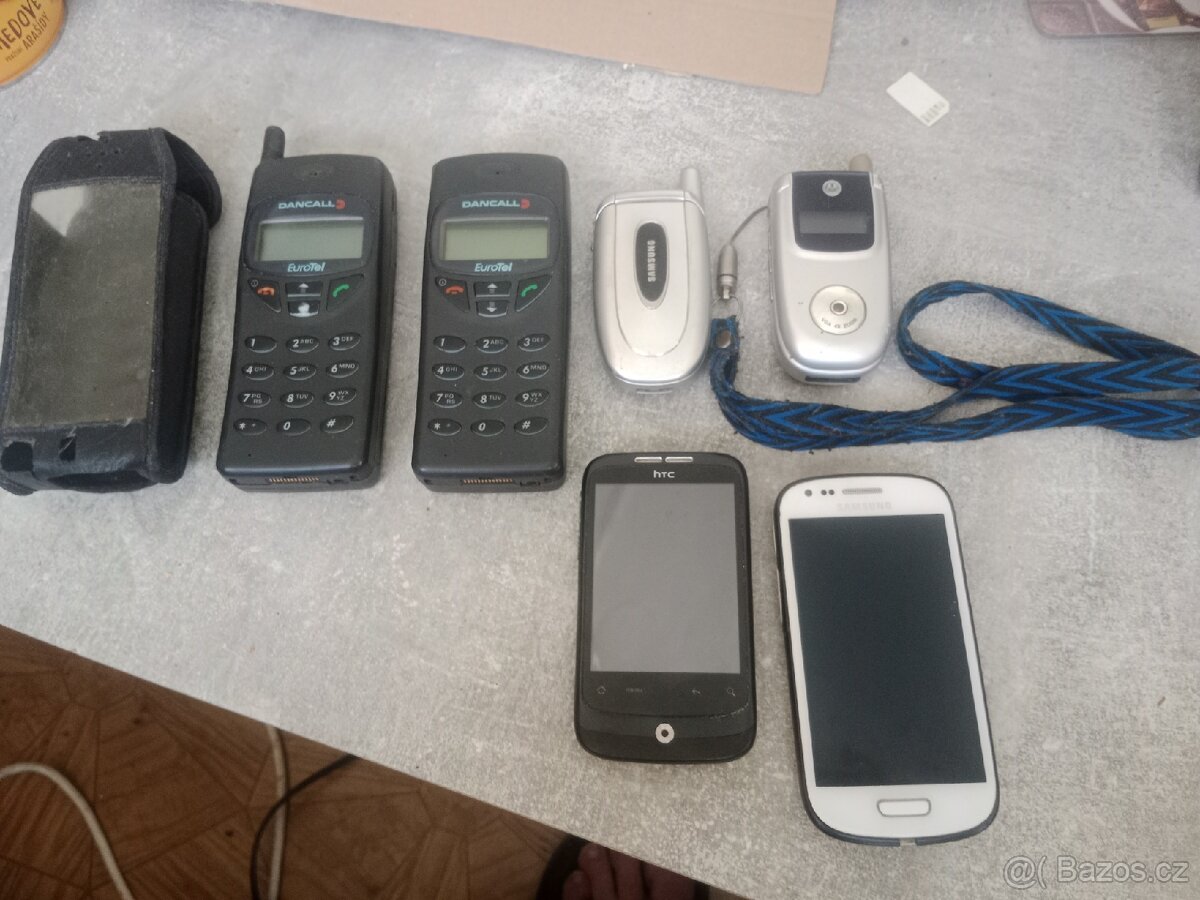 RETRO MOBILY