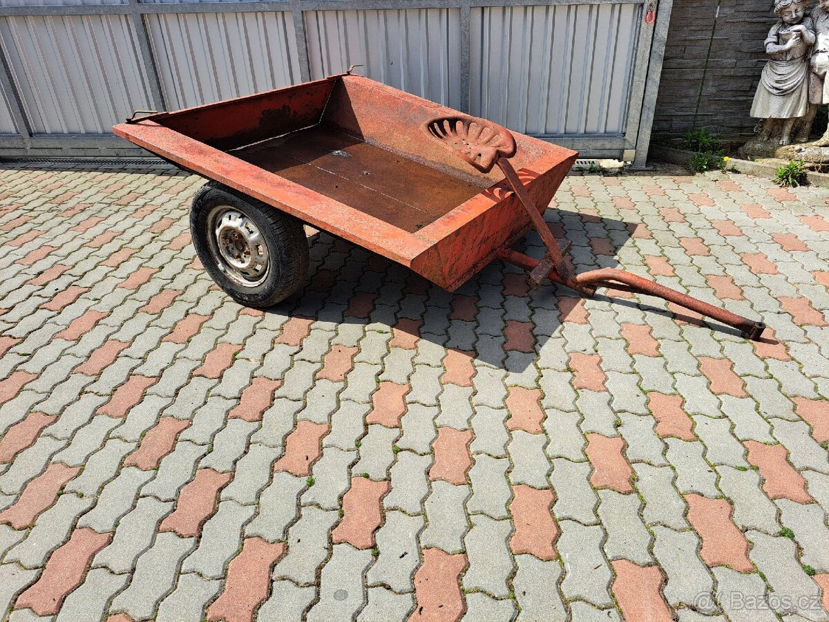 vlek k vari , malotraktoru