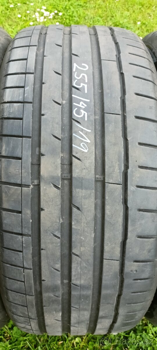 LETNÍ PNEU 255/45/19 HANKOOK - CENA ZA SADU