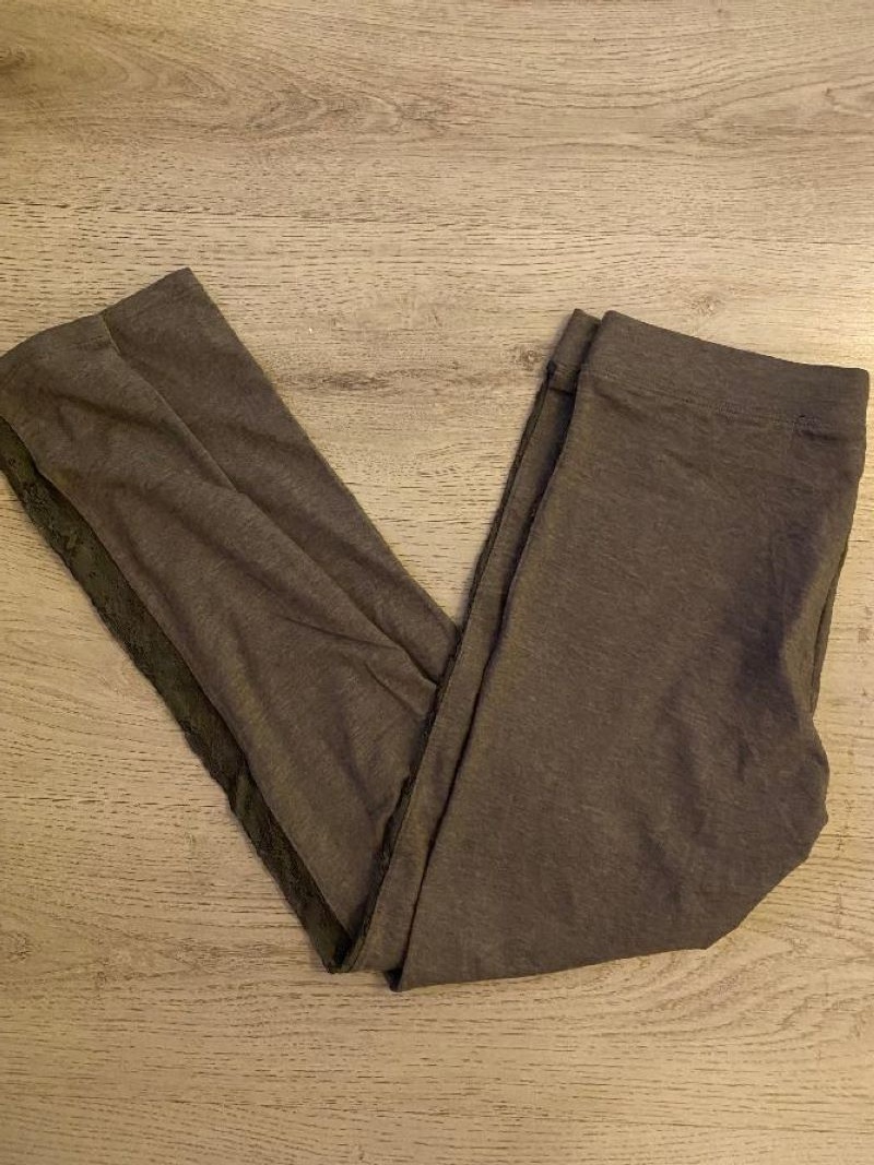 Krásné nové legíny s krajkou Terranova vel.42/XL