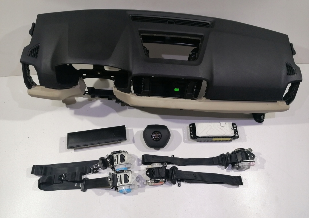 Airbagová sada Škoda Karoq béžová s originální deskou