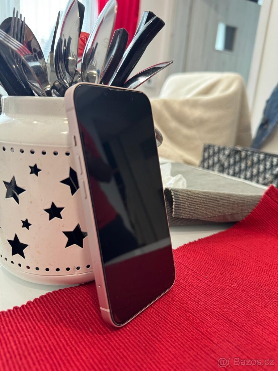 Prodám iPhone 13 Pink, 128 GB, perfektní stav