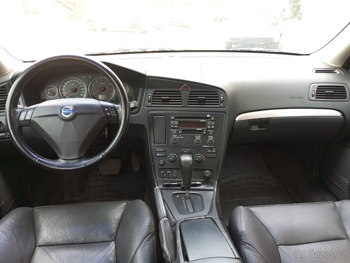 S 60 2.4i. 125kw