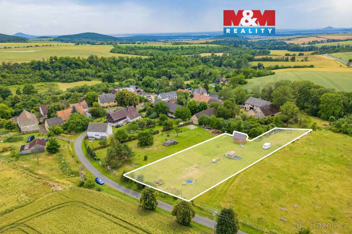 Prodej pozemku k bydlení, 3021 m², Liběšice