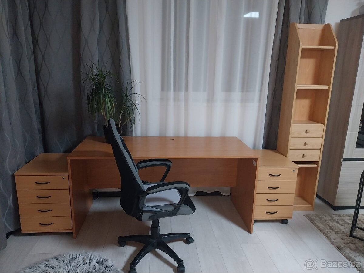 Kancelářský nábytek