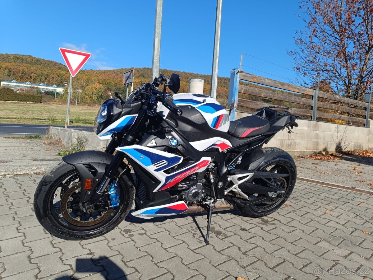 BMW M 1000 R
