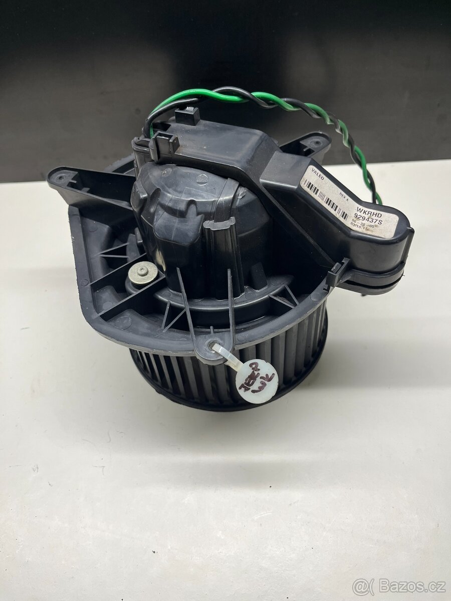 //Ventilátor topení Jeep XH,WK,WH //