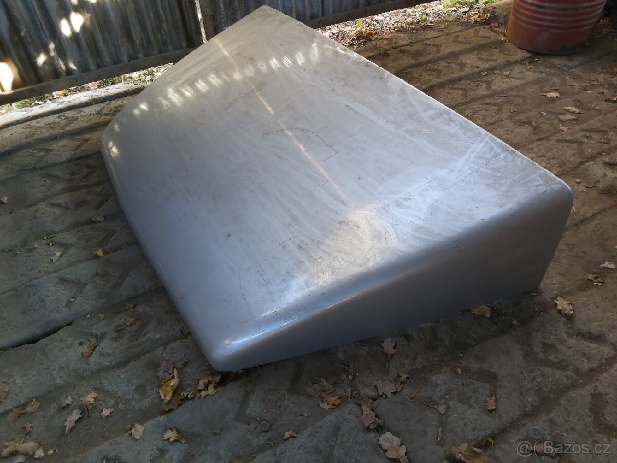 Štít na střechu kabiny tahače