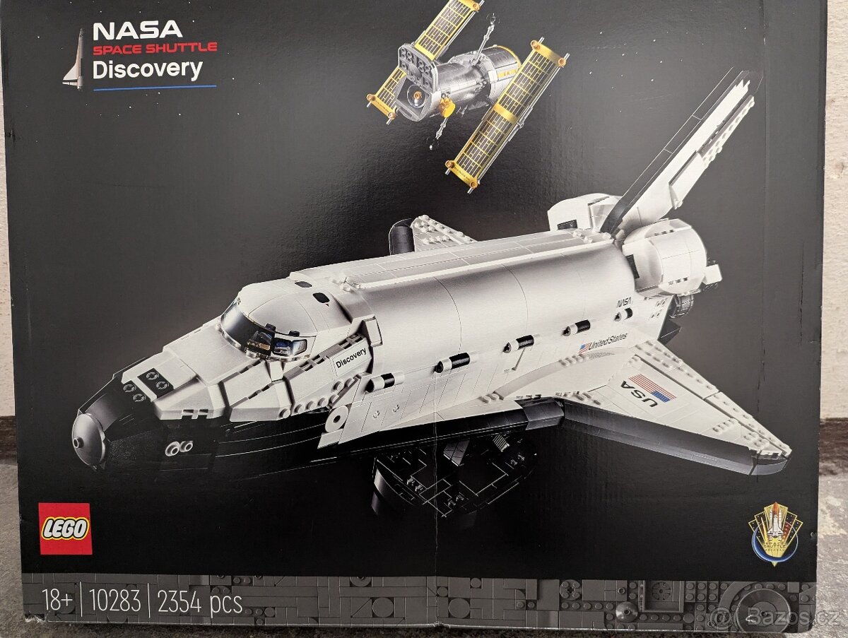 LEGO Creator Expert 10283 Space Shuttle Discovery