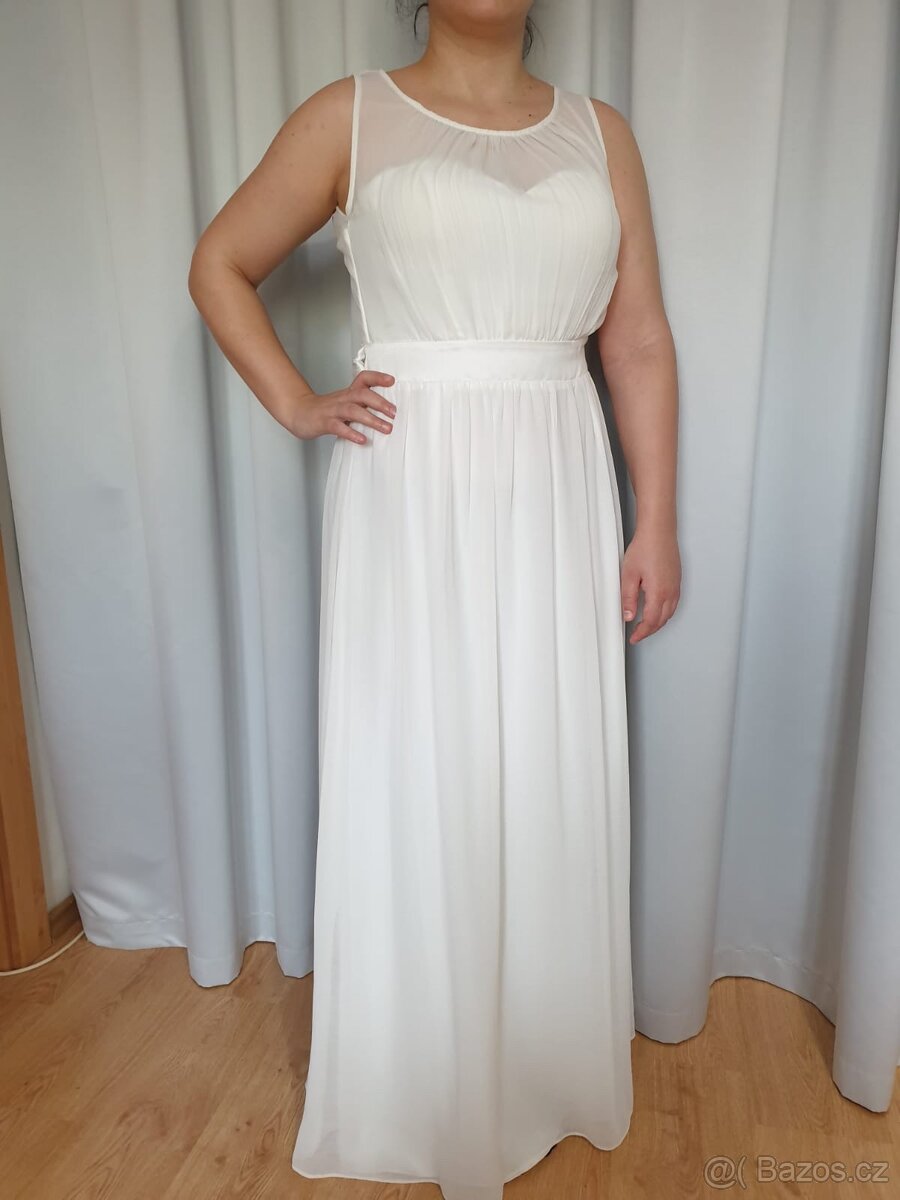 Bílé svatební/společenské šaty
