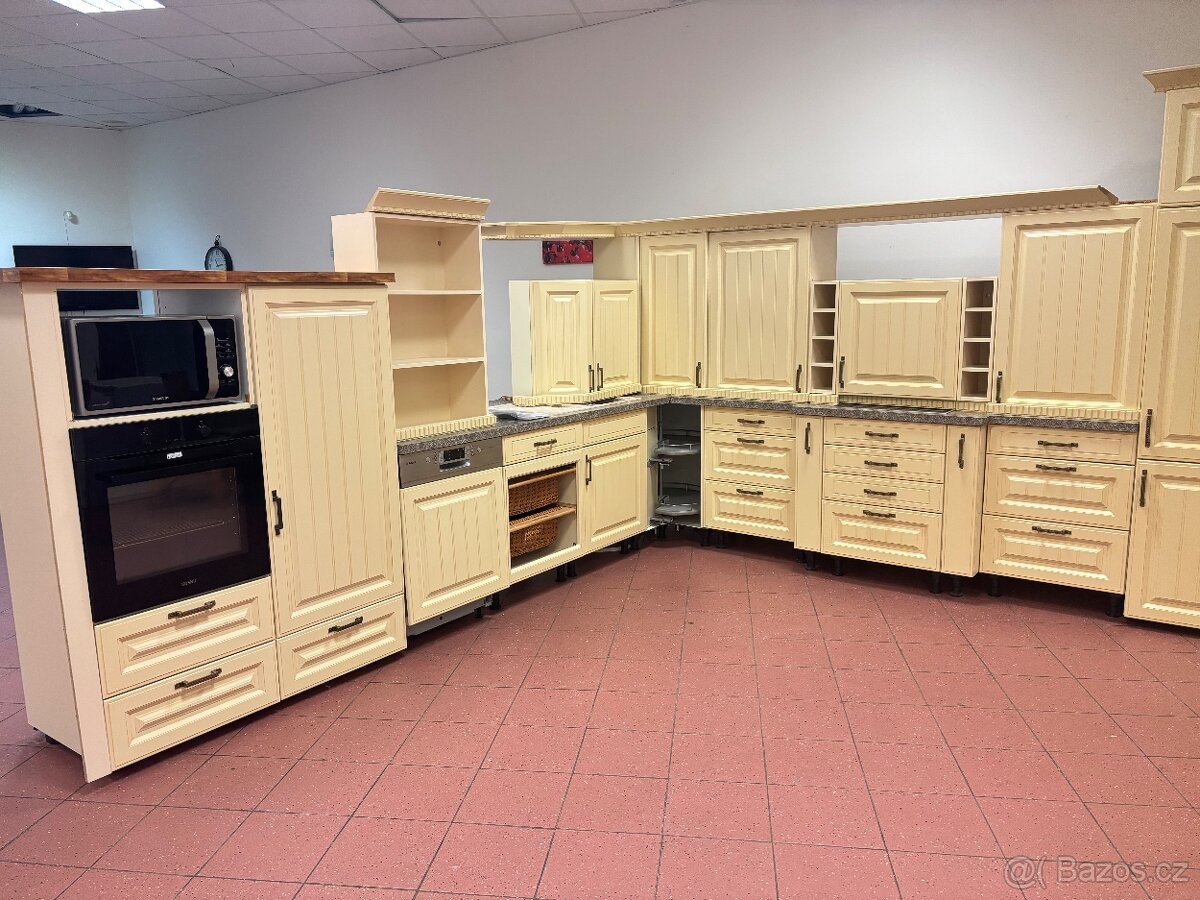 Prodám luxusní kuchyňskou linku Nobilia Castello Provance