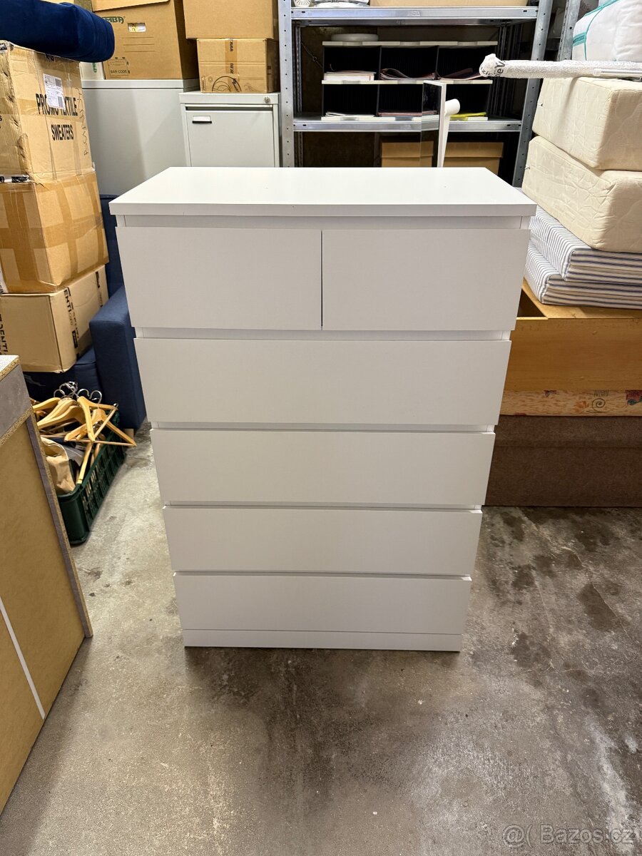 Komoda na oblečení