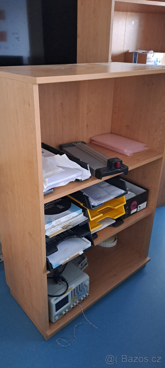 HOBIS - skříň kancelářská malá