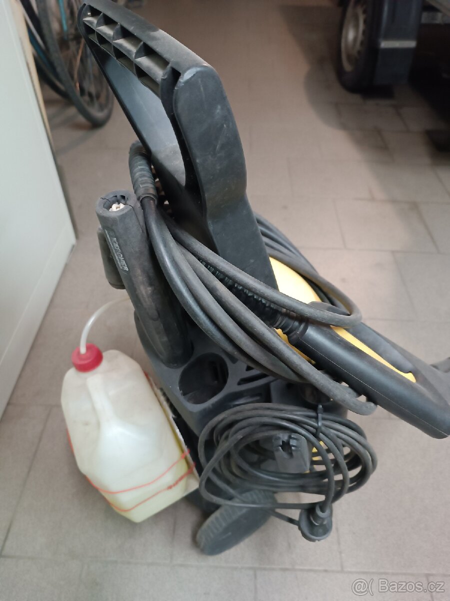 Tlaková myčka Vapka