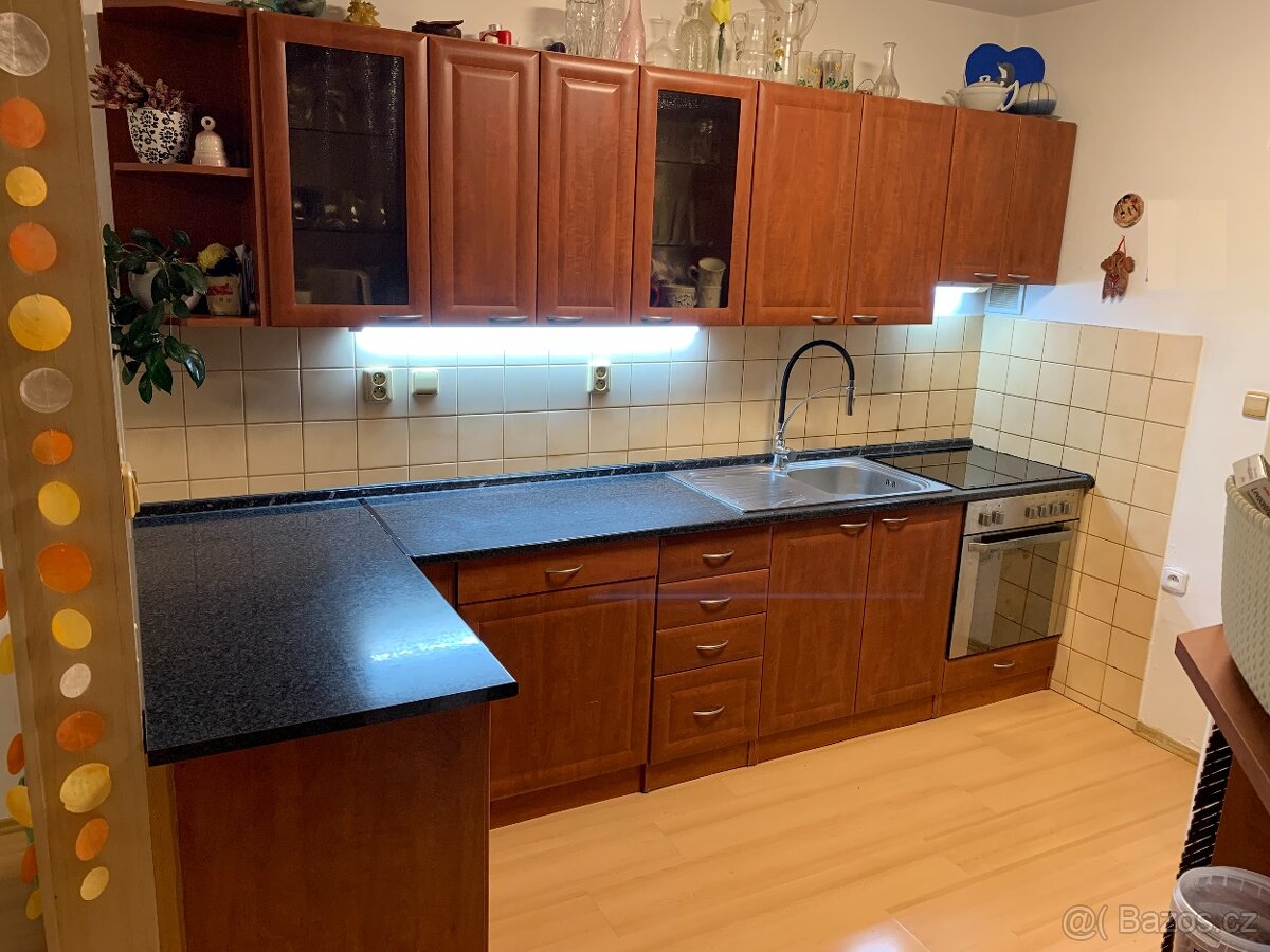 Kuchyňská linka, používaná