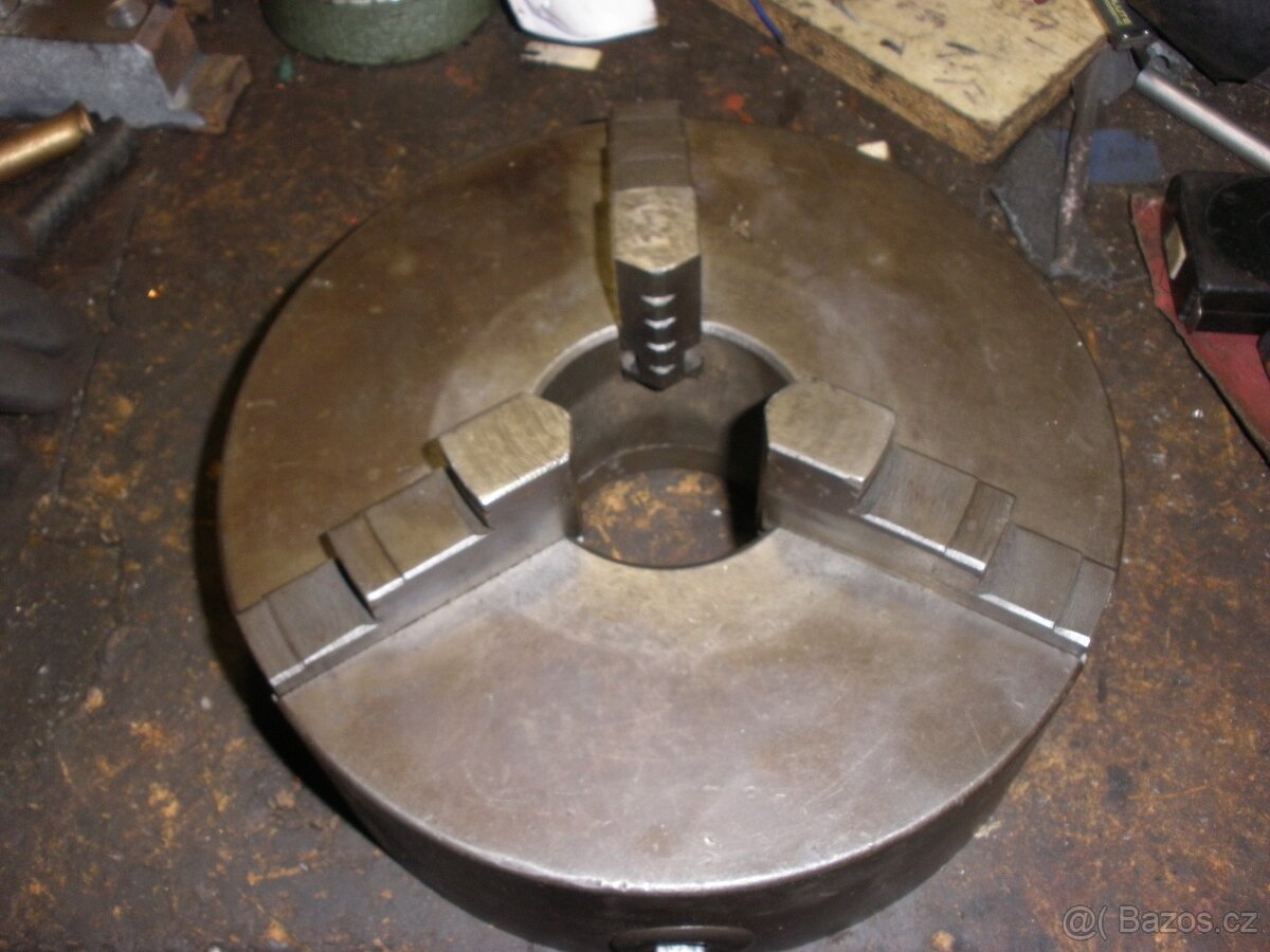 Ocelové sklíčidlo průměru 250 mm - použité