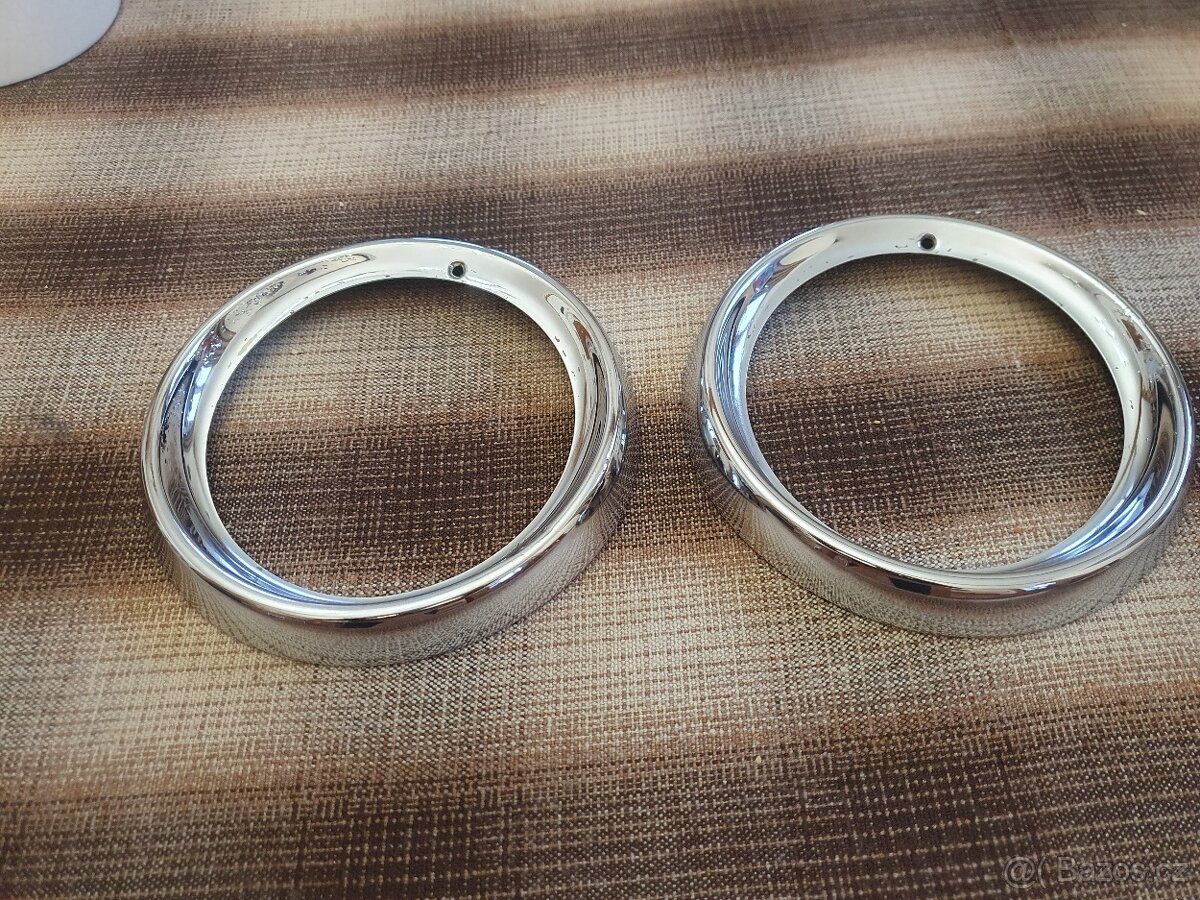 Škoda rámečky světel