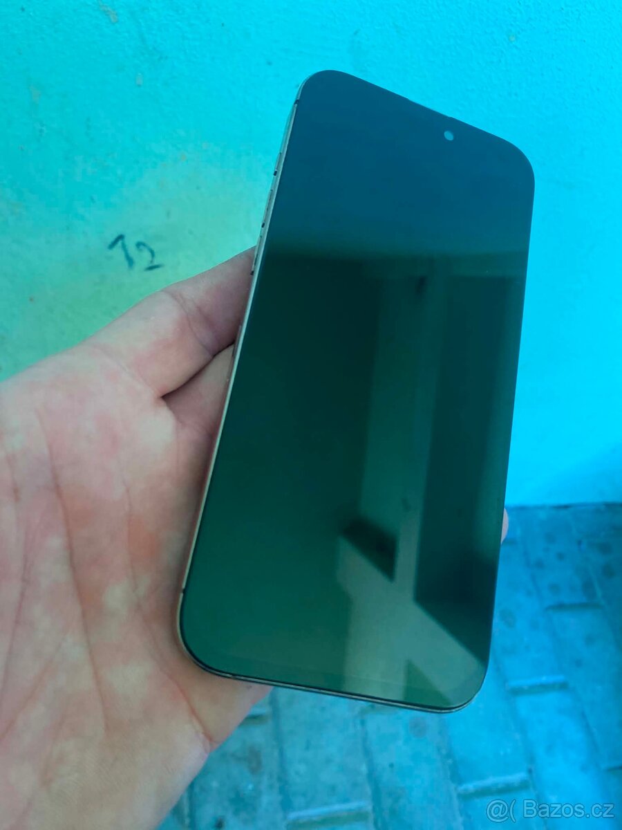 IPhone 16 pro max na díly