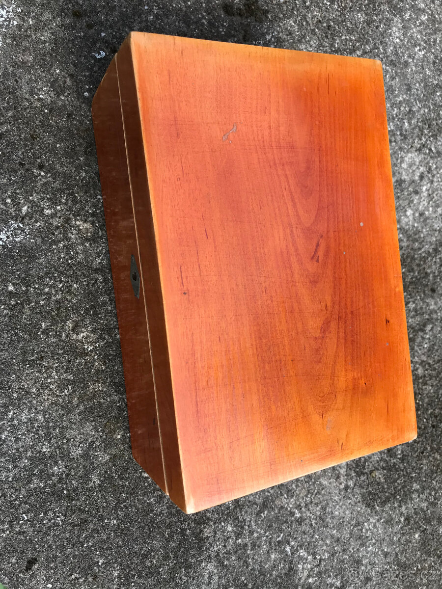 krabička dřevěná