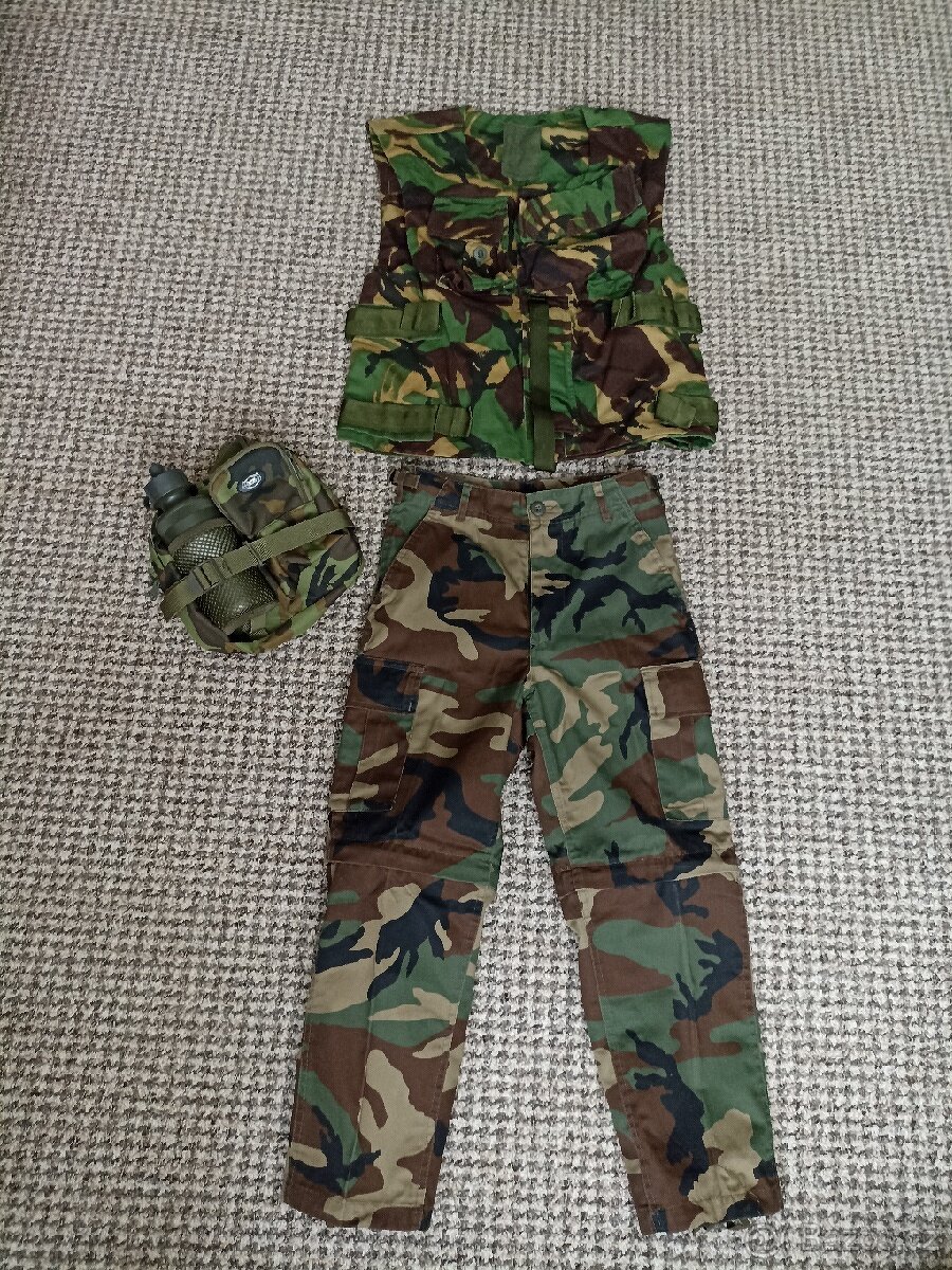 Army vesta, kalhotky a ledvinka