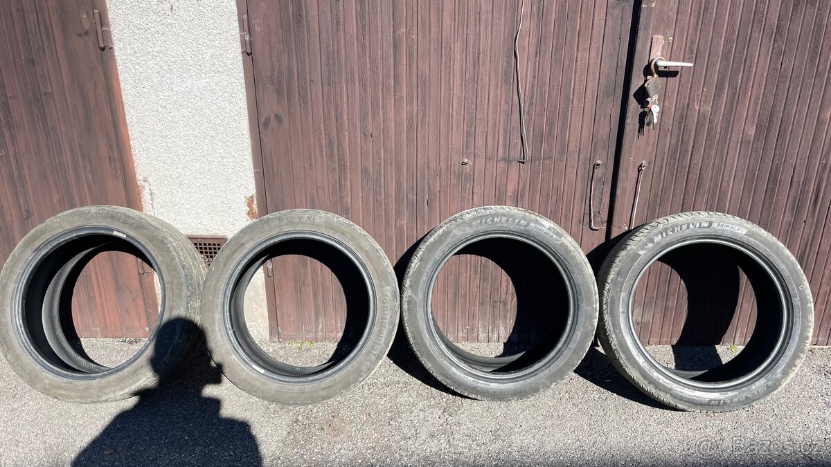 Letní sada 235/45/17 Continental + Michelin