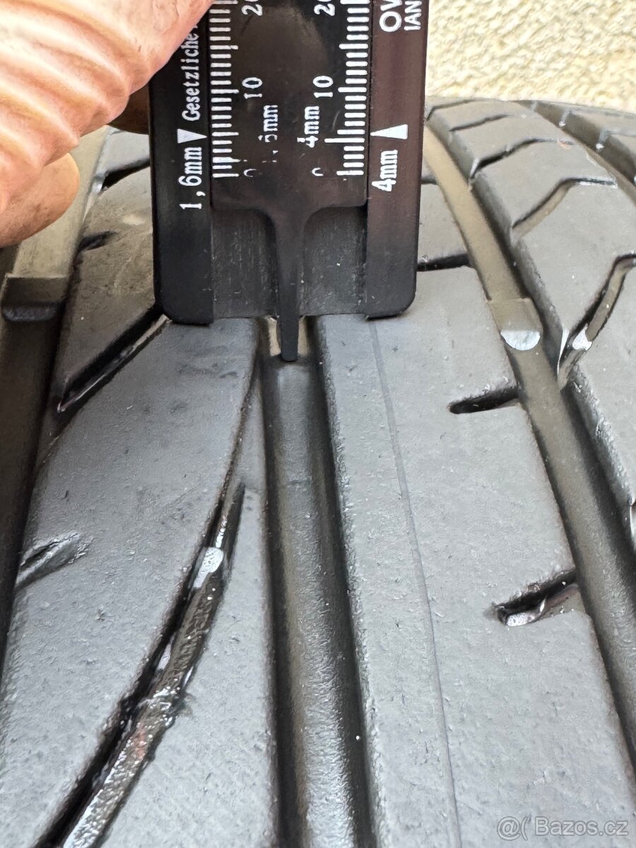 Letní pneu 235/55 r19