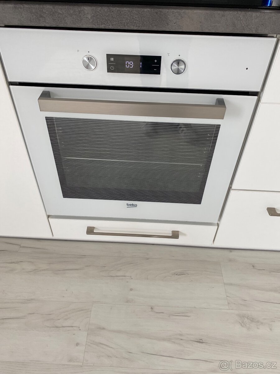 Beko vestavná trouba