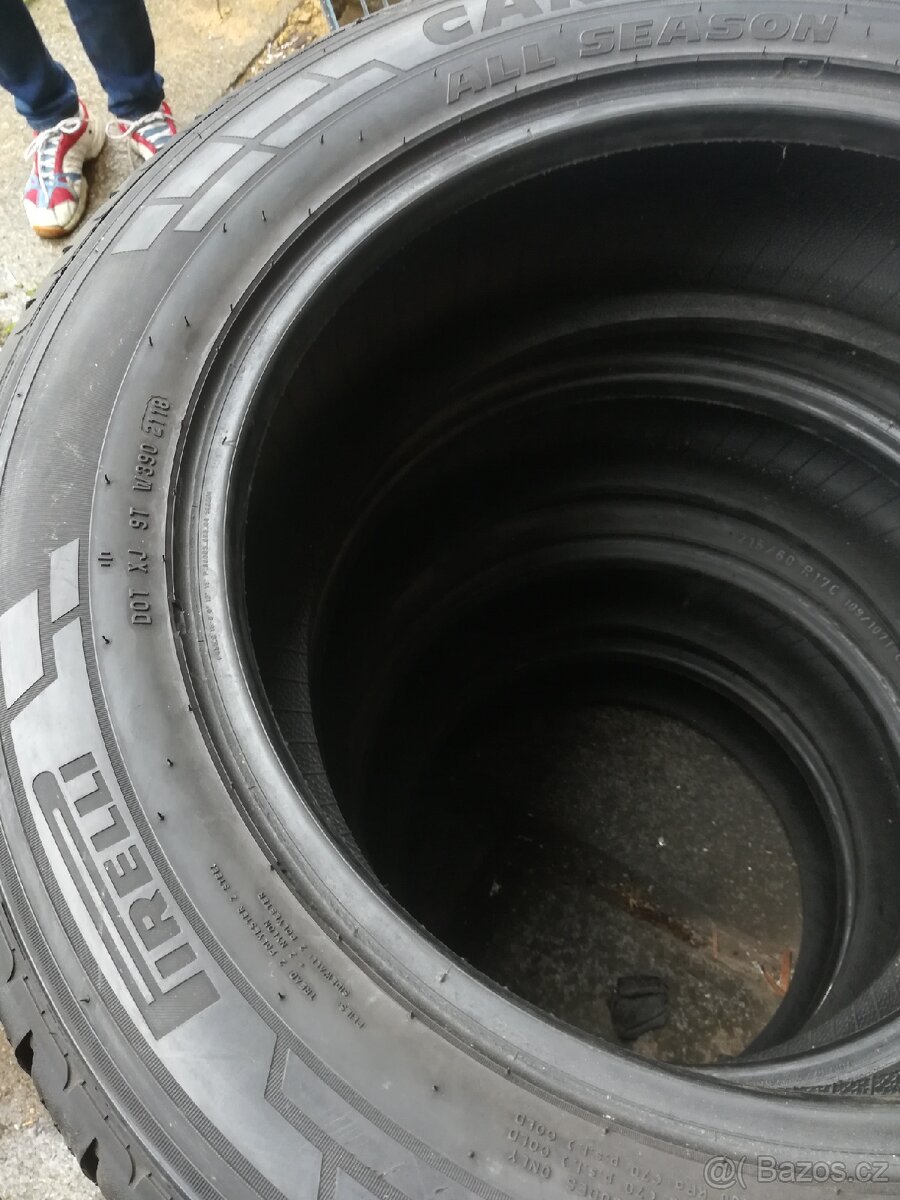 215/60R17 c