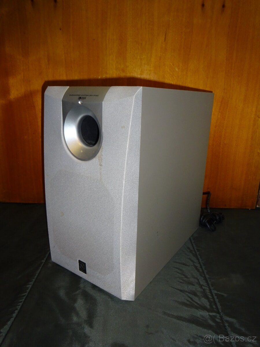 aktivní subwoofer YAMAHA SW-P130